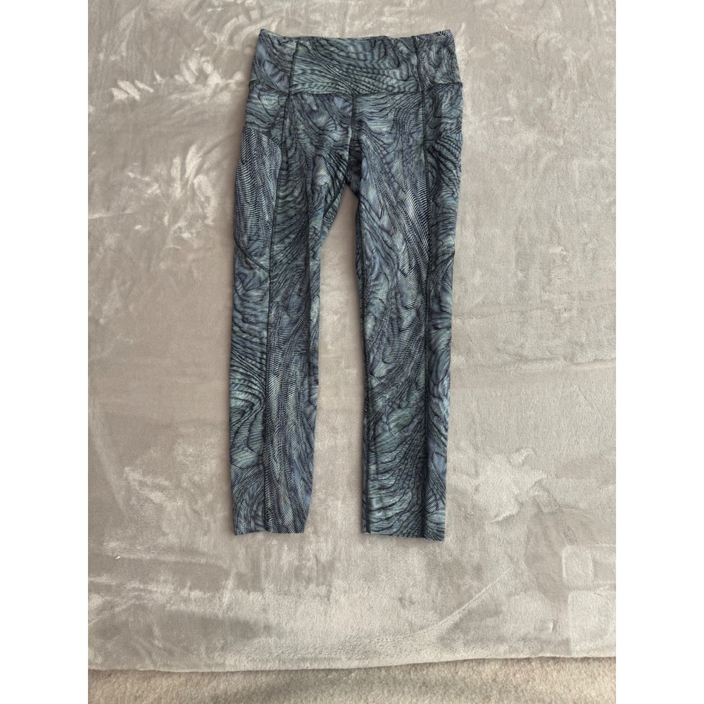 Lululemon Fast and Free High-Rise Crop 23 Nulux Leggings Blue Abstract Wave 4